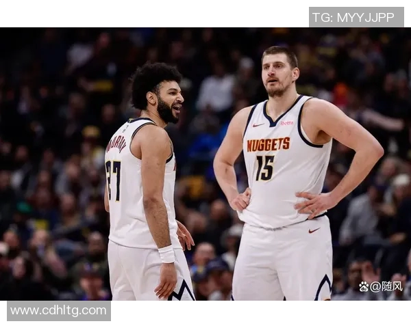 2007年NBA季后赛掘金与马刺的激烈对决与精彩瞬间回顾